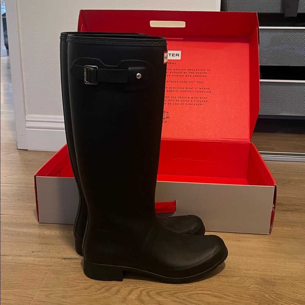 Hunter Classic Black Rain Boots - Picture 6 of 6